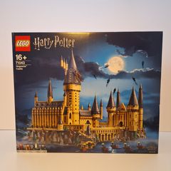 LEGO 71043 - Hogwarts Castle