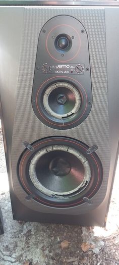 Jamo digital 200 speakers