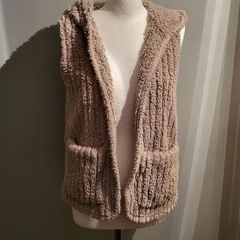 Shein beige fluffy hooded gilet, Size S / 8