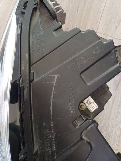 Volvo XC90 (2015+) Driver Side Active Matrix LED Headlight - RHD (32228691)