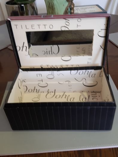 Jewellery box