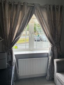 Silver fully lined heavy curtains 90x90