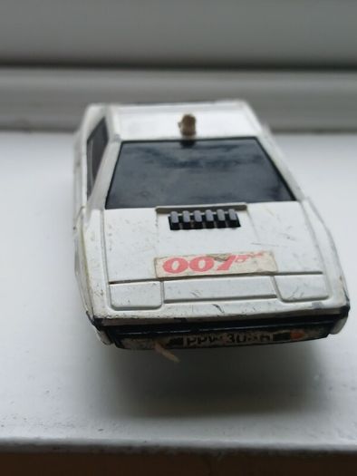 James Bond Lotus