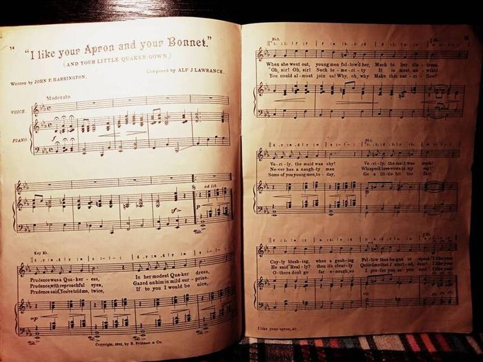 1957. Feldmans Album of Song Memories No. 4 .