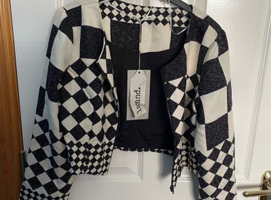 Lavand crop jacket Size Medium BNWT