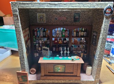 Miniature pub - Diorama / Room box