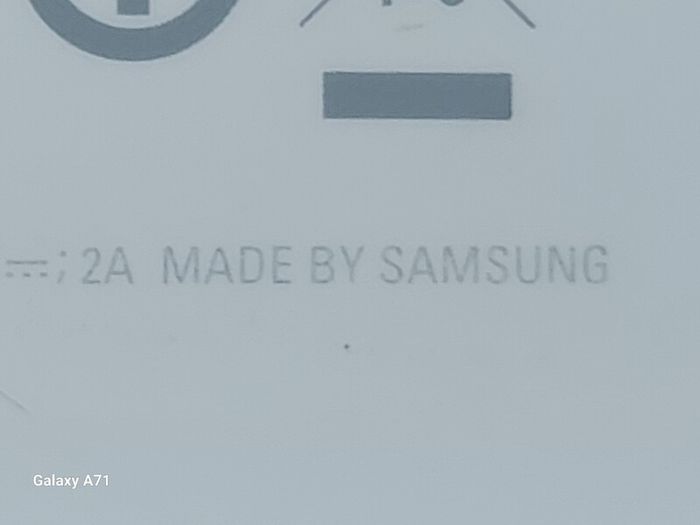 Samsung Galaxy Tab 2, Model GT-P5110, White, Comes with charging Cable, Pin Locked, for parts or repair