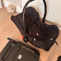 Iso fix baby car seat