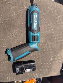 Makita 2D022D 7.2v