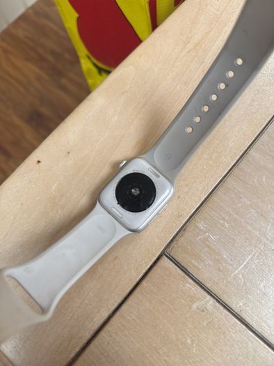 Apple Watch SE (GPS) (2nd Generation)