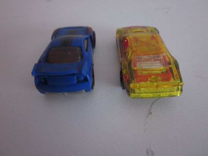 Hot Wheels Spider Man and Stockar Horse Play cars