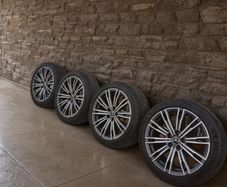 18" Mercedes Staggered Michelin Tyres