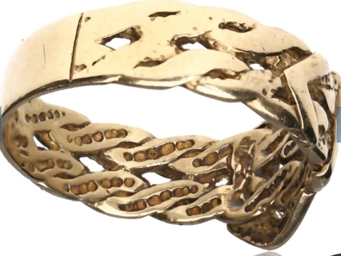 Gents 9k Gold buckle ring