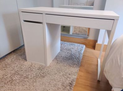 micke IKEA office desk