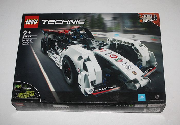LEGO Technic Formula E Porsche 99X Electric 42137