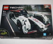 LEGO Technic Formula E Porsche 99X Electric 42137