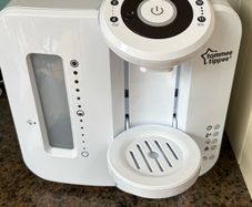 Tommee Tippee Day & Night Bottle Maker