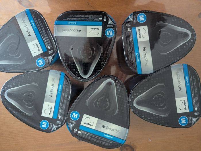 6 resmed airtouch cushions