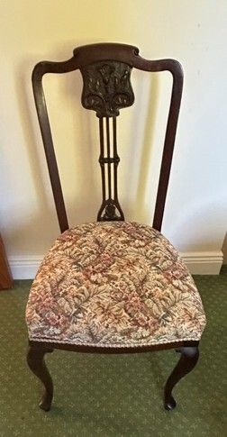 Edwardian-Style Bedroom / Occasional Chair x 4