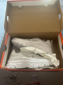 Nike Initiator - White/Metallic Silver - unused