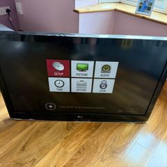 LG 42 inch LCD TV for sale