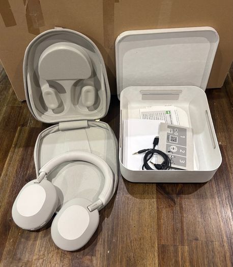 Sony WH-1000XM5 Wireless Noise Cancelling Headphones
