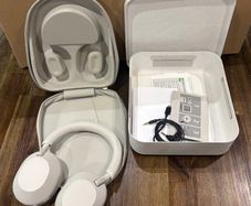 Sony WH-1000XM5 Wireless Noise Cancelling Headphones