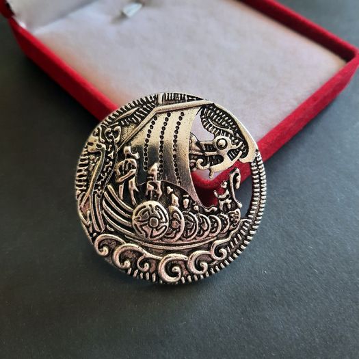 Viking Longship Brooch Metal Nautical Pin Scandinavian Style Mid-Century Jewelry Celtic Norse Dragon Boat Broach