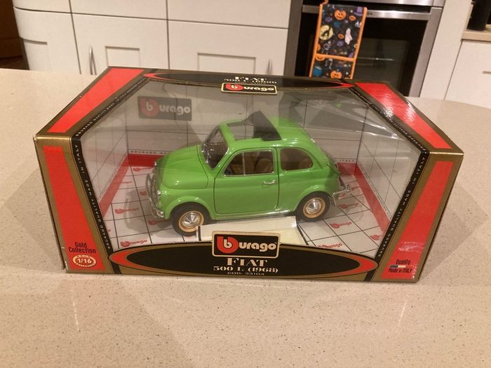 Fiat 500 L 1/16 Burago