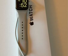 Apple Watch SE 2nd Gen 40mm Cellular