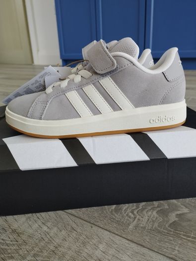 Kids Adidas Grand Court Trainers UK Size 1