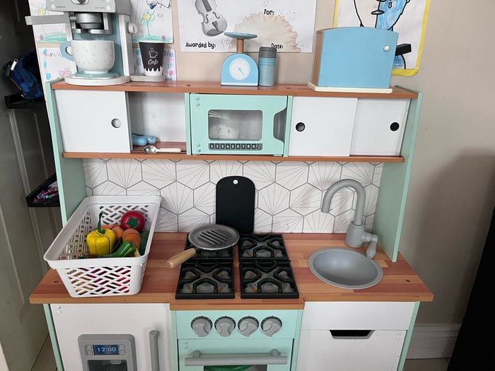 Kidcraft wooden kitchen