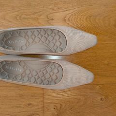Shoe