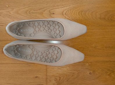 Shoe