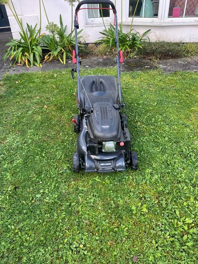 Pro Lawn Petrol Lawnmower Hyundai 139cc Needs Service