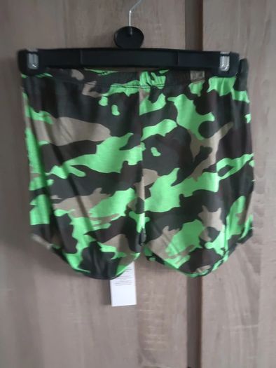 Made in Italy shorts camouflage look fits s sm