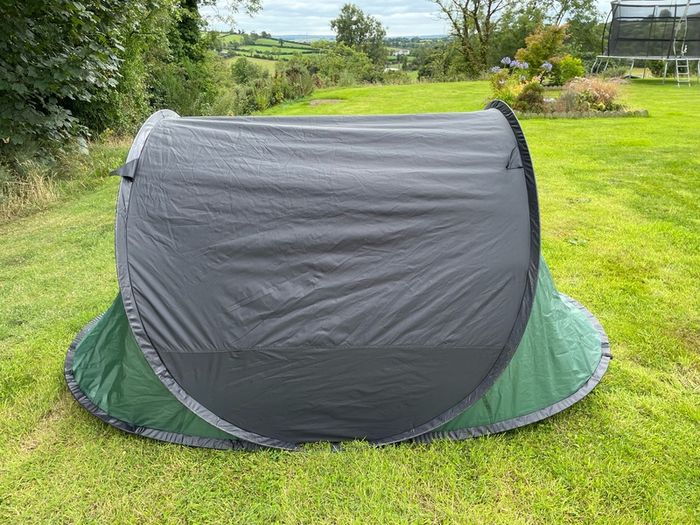 New Pop Up 2-4 Man Tent