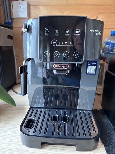 DeLonghi Magnifica Start Coffee Machine one Month Old