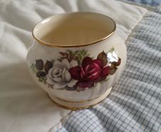 SUGAR BOWL - By Sadler - Rose Pattern