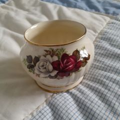 SUGAR BOWL - By Sadler - Rose Pattern