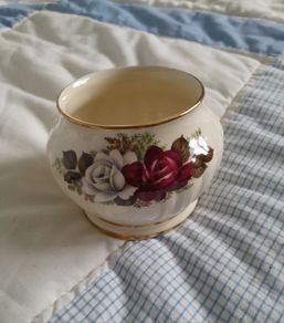 SUGAR BOWL - By Sadler - Rose Pattern