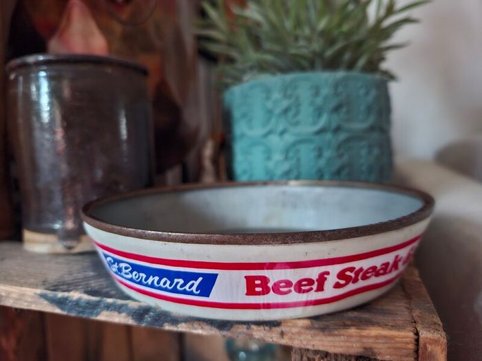 Vintage tin