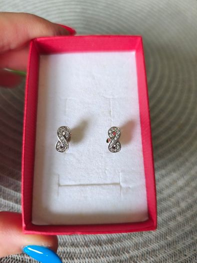 Silver earrings infinity sign