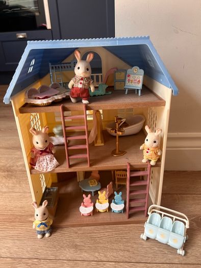 Sylvanian 3 Storey House