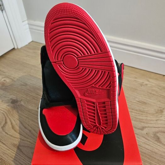 Air Jordan 1 High "Satin Bred 2023"  8.5UK