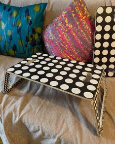 Lap desk table