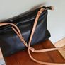 Clark's Black Leather Handbag / Genuine Clark's Image 5