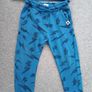 boy's tracksuit. Age4/5 Image 3