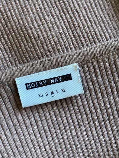 Noisy May ribbed knit taupe top M