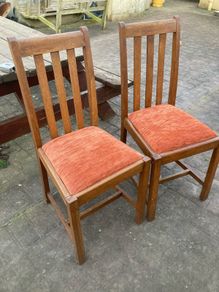 dining room chairs x 2